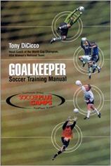 Capa do livro goalkeeper soccer training manual